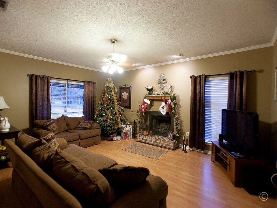 1st image of 10732 Downey Dr