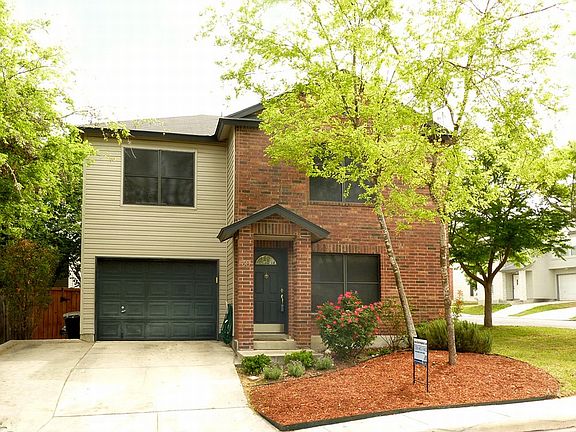 2nd image of 30 Caswell Cir