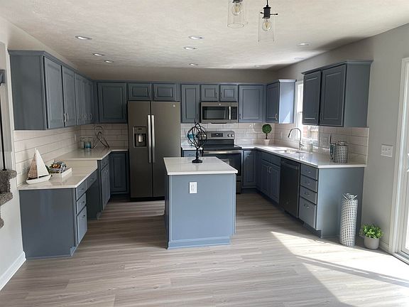 5th image of 432 Huntwood Ln