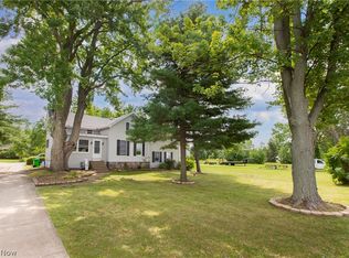 699 Lear Rd, Avon Lake, OH 44012