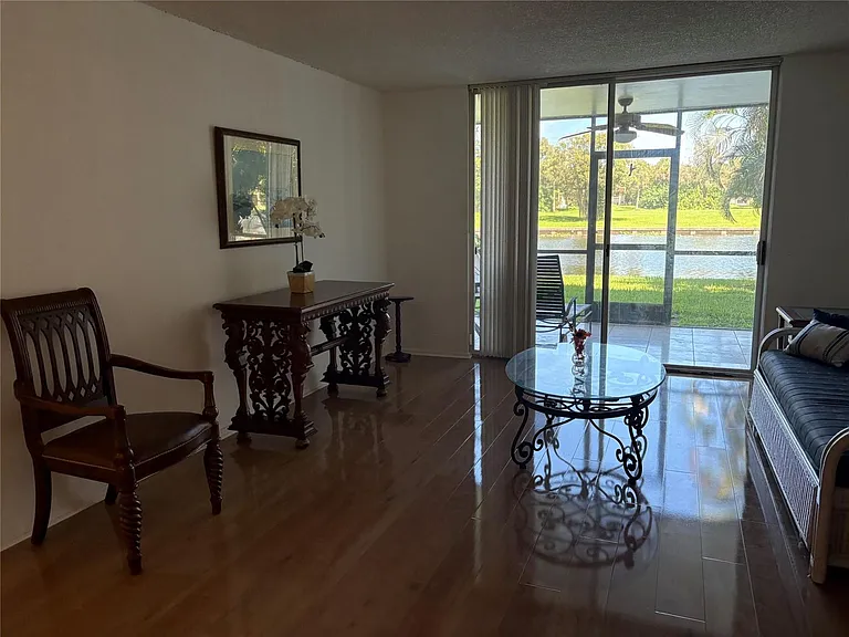 3750 Inverrary Dr #1W — Photo 7