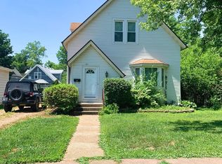 811 Holyoake Rd, Edwardsville, IL 62025