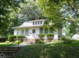 815 S 7th St, Burlington, IA 52601