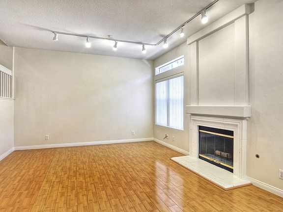 2nd image of 56 Paseo Del Sol