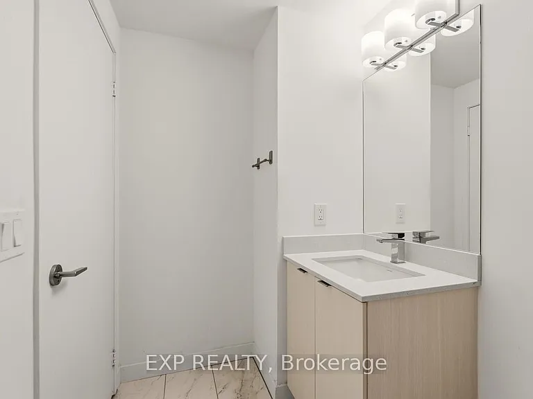 859 The Queensway #905 — Photo 22