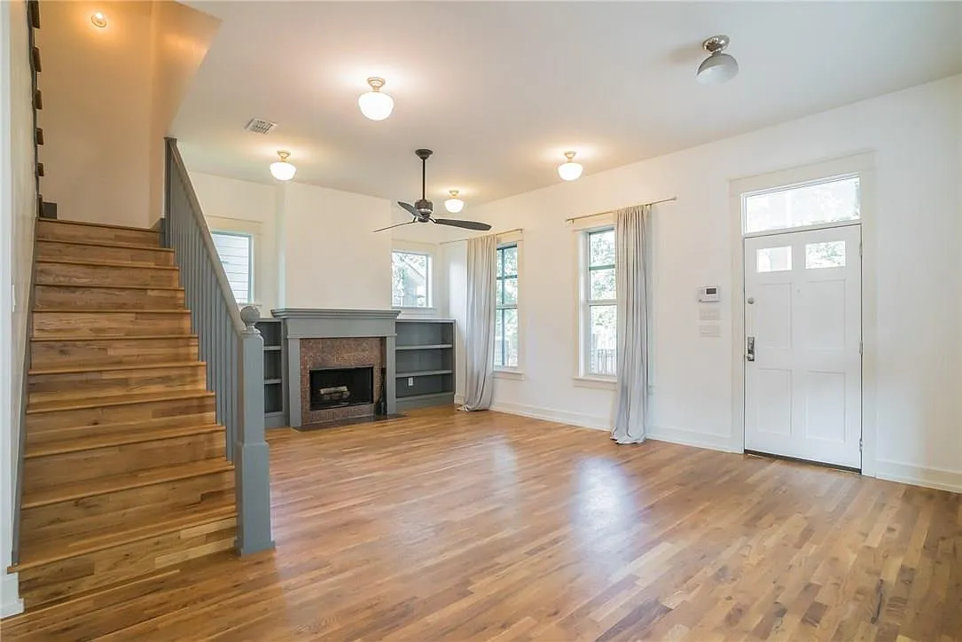 3 bed, 2.5 bath, 1456 sqft, $3,450 — Photo 4
