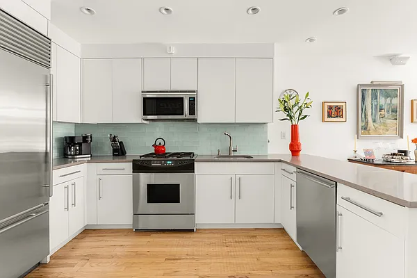 Sold by Compass | media 4