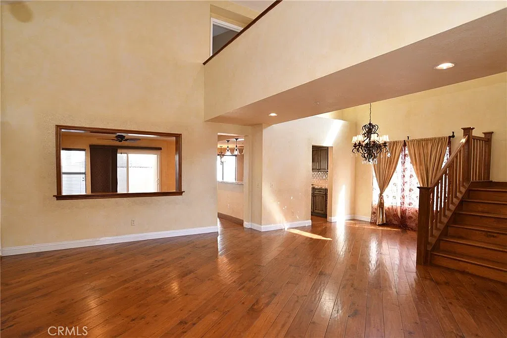 4 bed, 2.5 bath, 2089 sqft, $3,750 — Photo 2