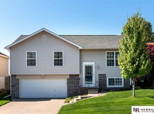 17753 Lillian St, Omaha, NE 68136