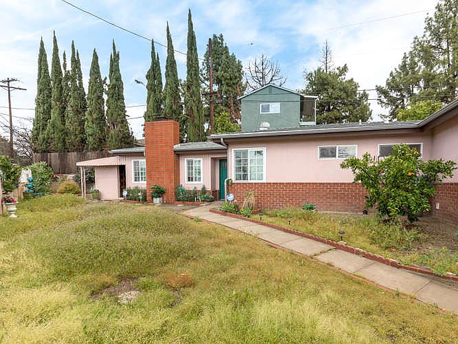 1st image of 7818 N Glenoaks Blvd