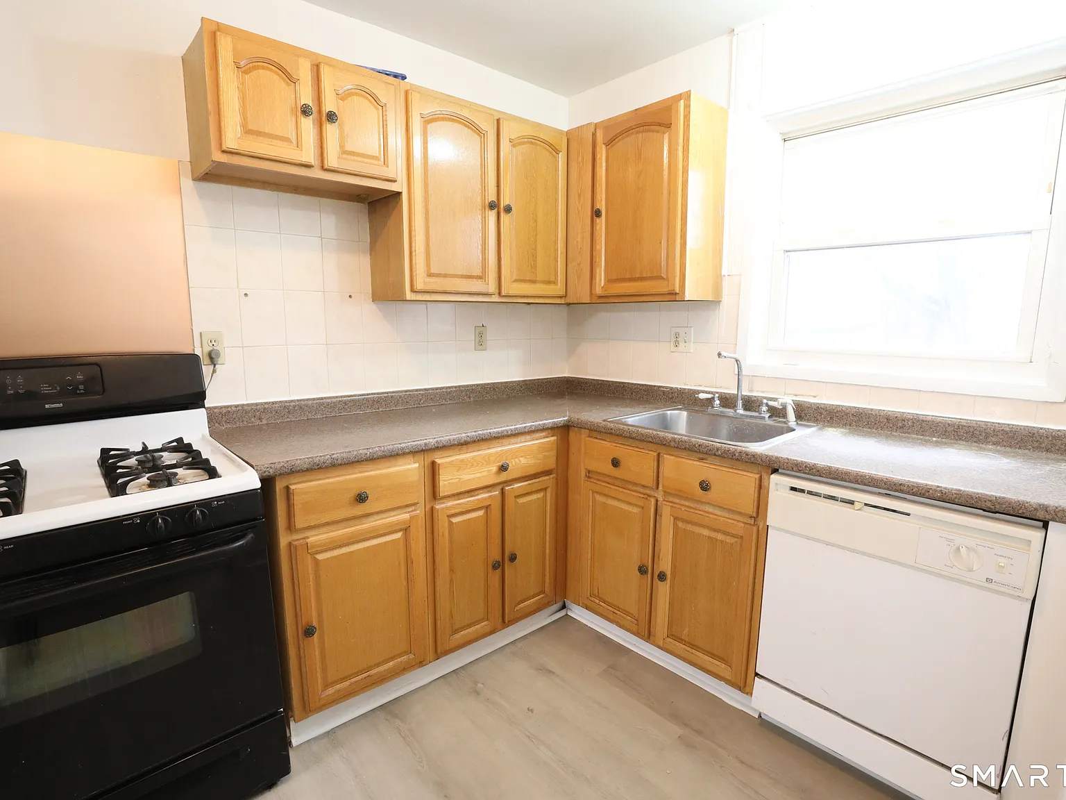 2 bed, 1.5 bath, 1088 sqft, $2,500 — Photo 3