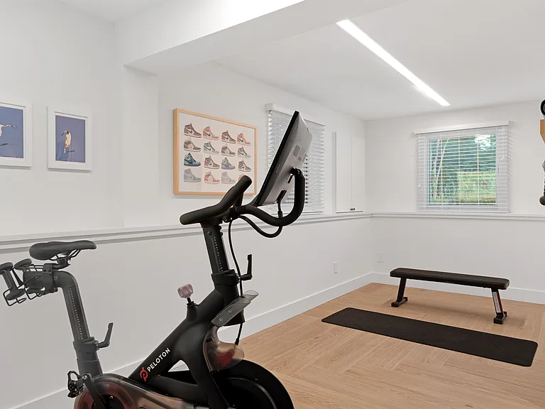 43 Hempstead St — Photo 14