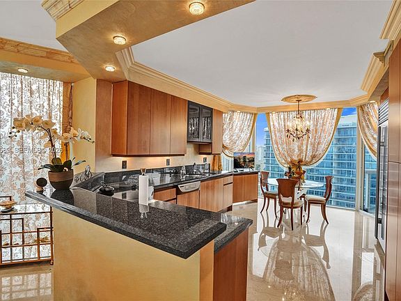 5th image of 17555 Collins Ave APT 1701