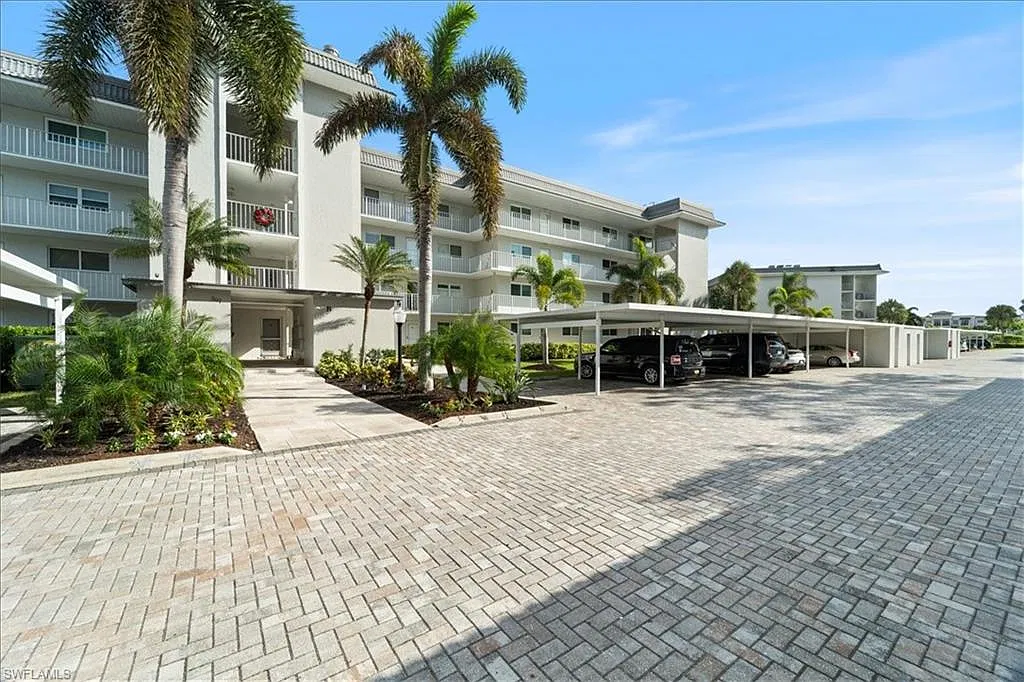2 bed, 2.0 bath, 1100 sqft, $5,500 — Photo 1