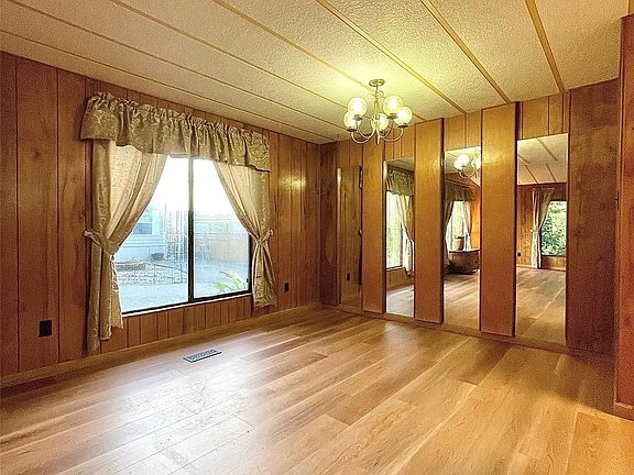 5th image of 1200 Lincoln Street #106