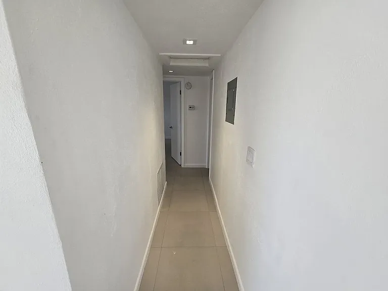 2800 NE 203rd St #24 — Photo 6