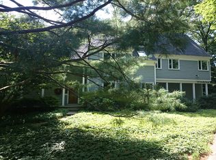32 Clovelly Rd, Newton, MA 02467