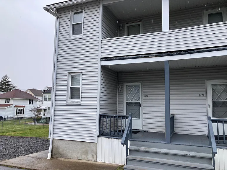 147 W Church St #B — Photo 3