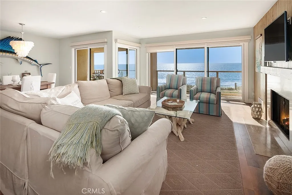 2 bed, 2.5 bath, 1375 sqft, $7,000 — Photo 1