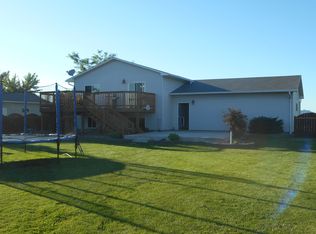 305 Washington Rd, Volga, SD 57071