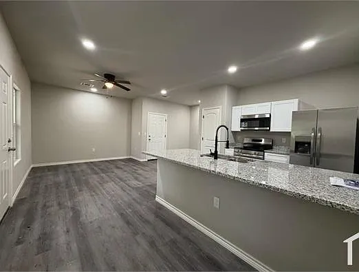 7610 Windsor Oaks