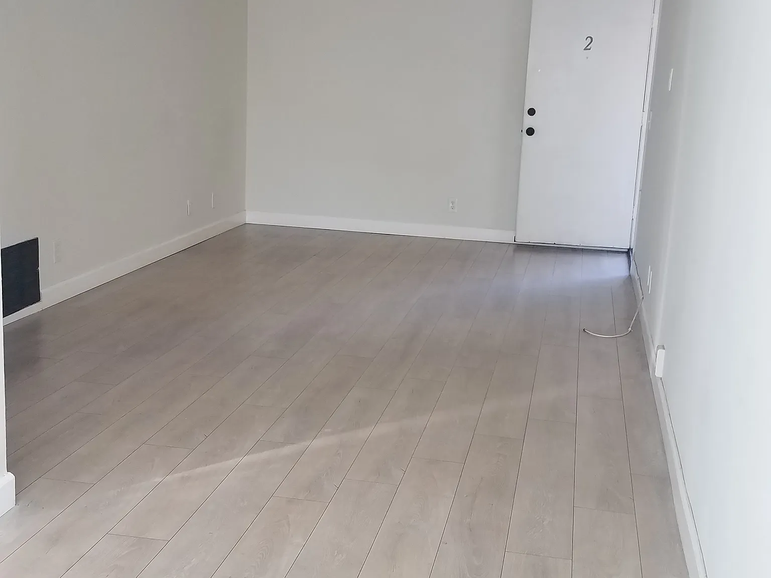 6910 Simpson Ave — Photo 3