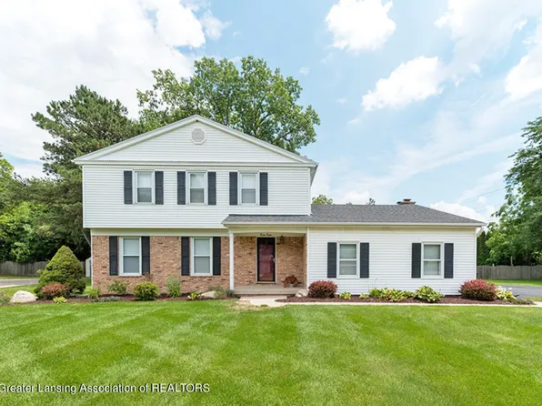 1212 Hitching Post Rd, East Lansing, MI 48823