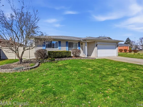 2428 Cabot St, Canton, MI 48188