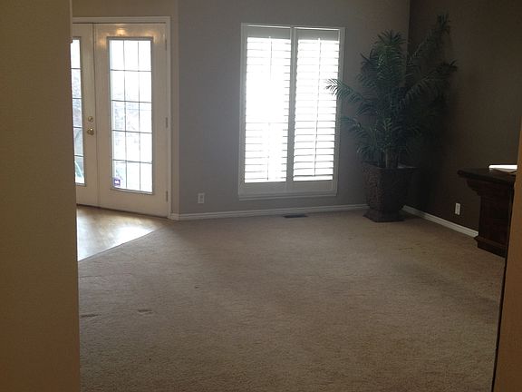 Main level living room