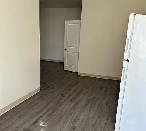 4th image of 898 Guadalupe St #17943846