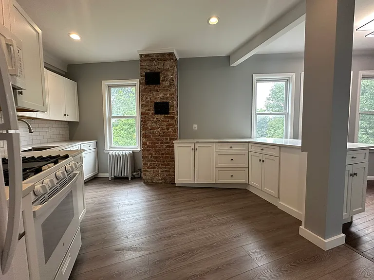 746 Bloomfield Ave #746 — Photo 4
