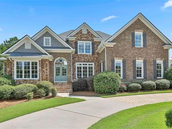 235 Maple Shade Dr, Tyrone, GA 30290