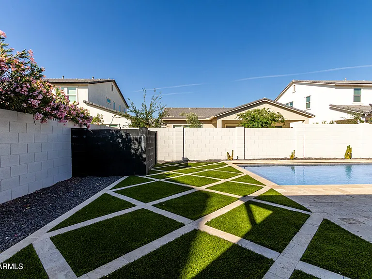 22724 E Poco Calle — Photo 44