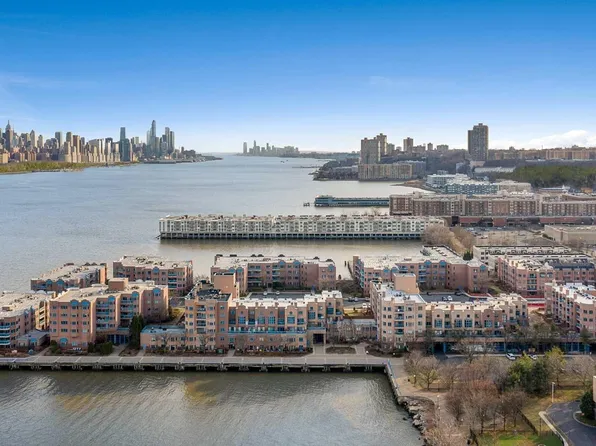 607 Penn Ct #Penthouse 7, Edgewater, NJ 07020