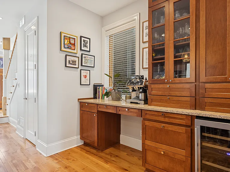 1065 N Marshfield Ave #2 — Photo 6