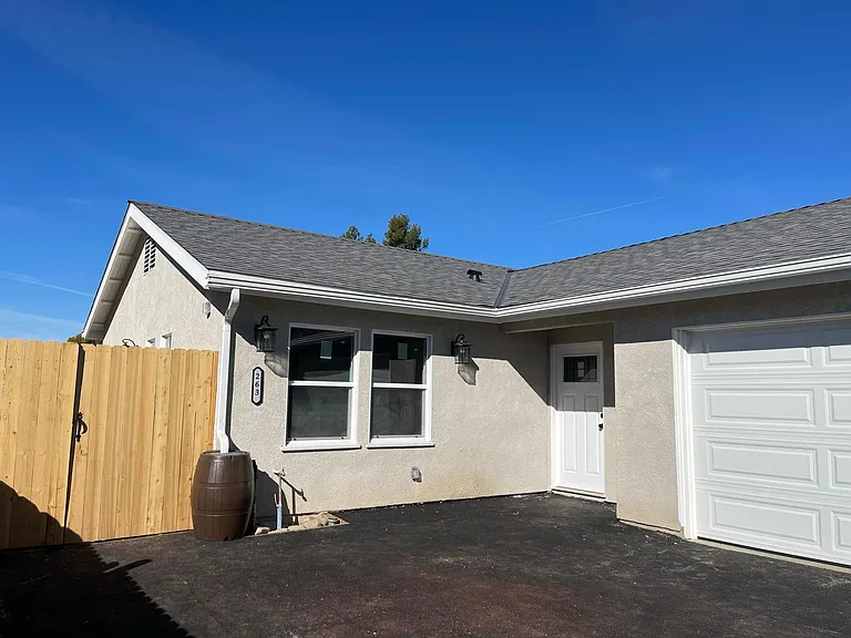 263 Olive St — Photo 2