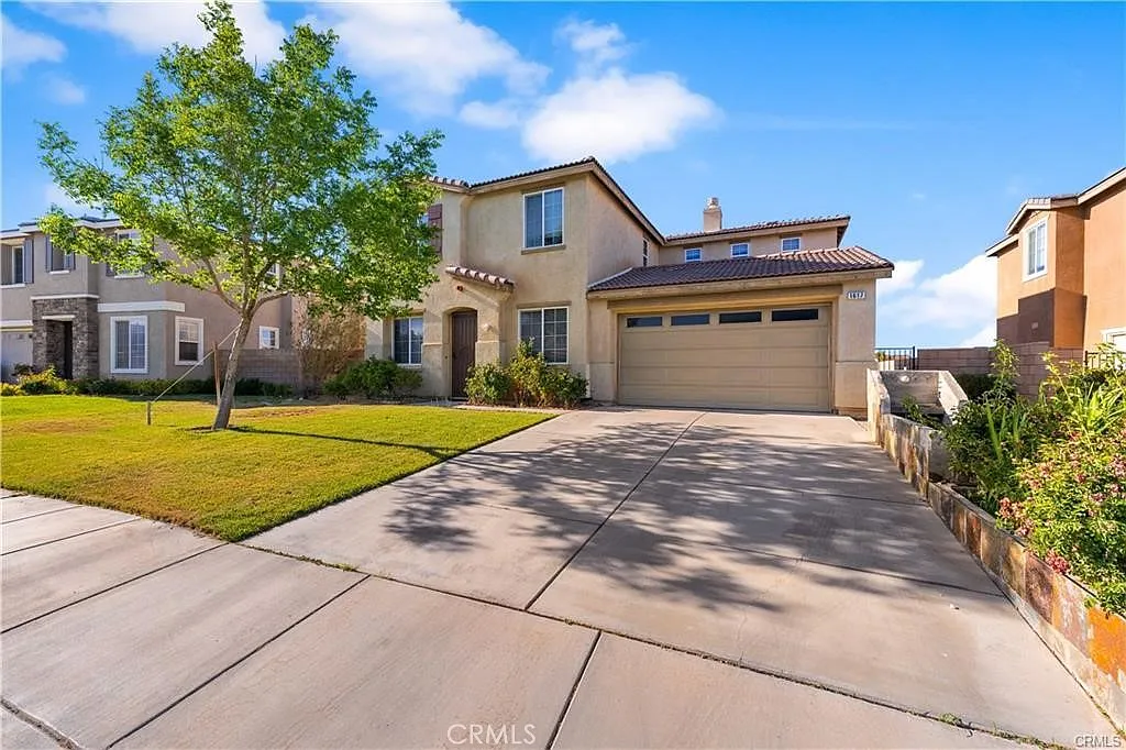 4 bed, 2728 sqft, $4,000 — Photo 1