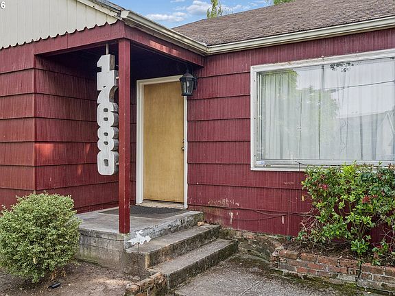 4th image of 17680 SW Alexander St