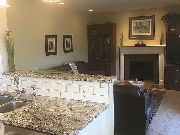 3rd image of 2309 Aimee Ln