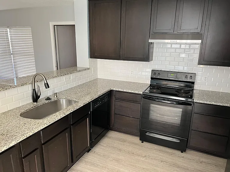 13321 Alysheba Dr — Photo 1
