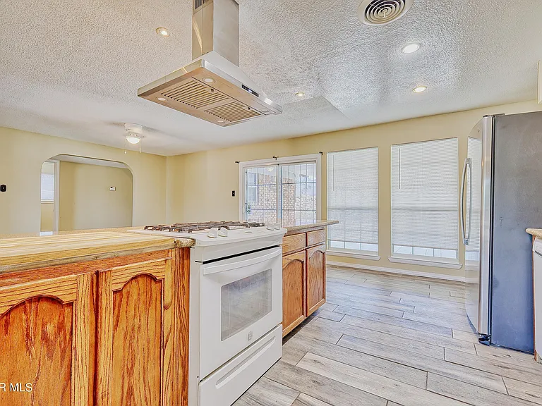 9981 Gschwind Ave — Photo 10
