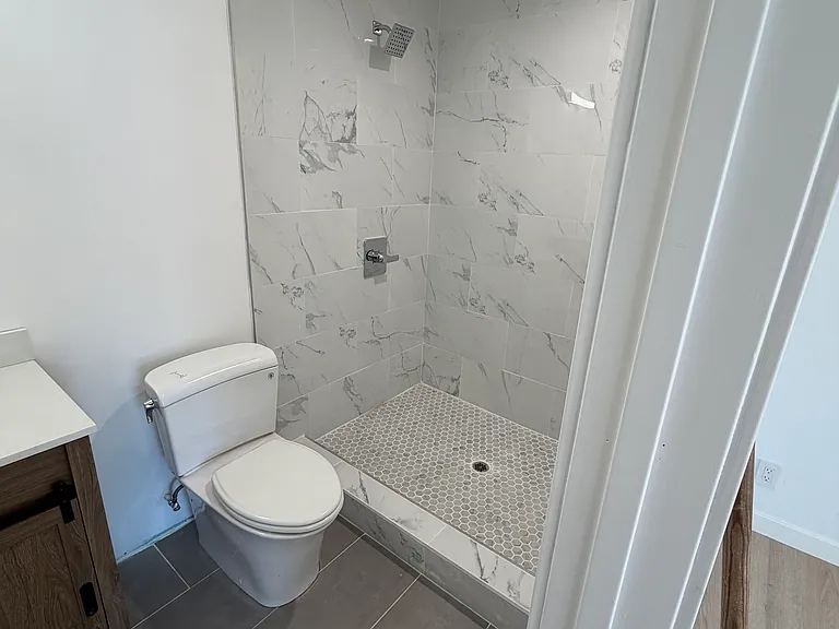 Vanalden Ave — Photo 2