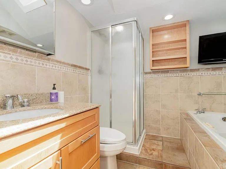 1 Foxhall Ct #1 — Photo 6