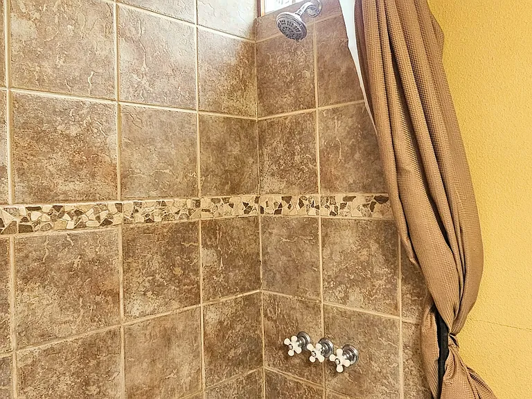 905 Tanglewood Ln — Photo 34