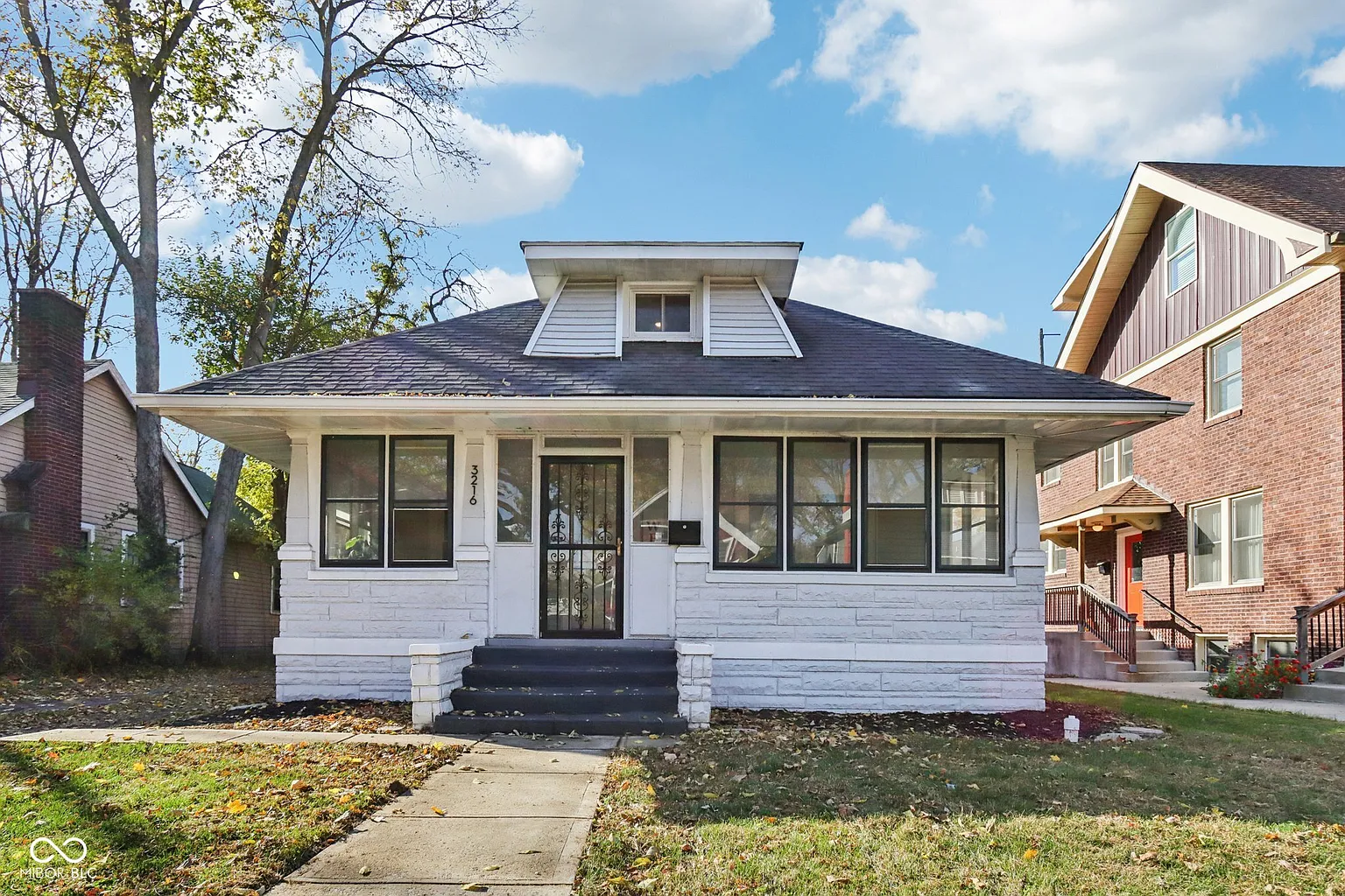 3216 Broadway St photo 1