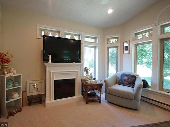 4th image of 1712 Harrison Ct