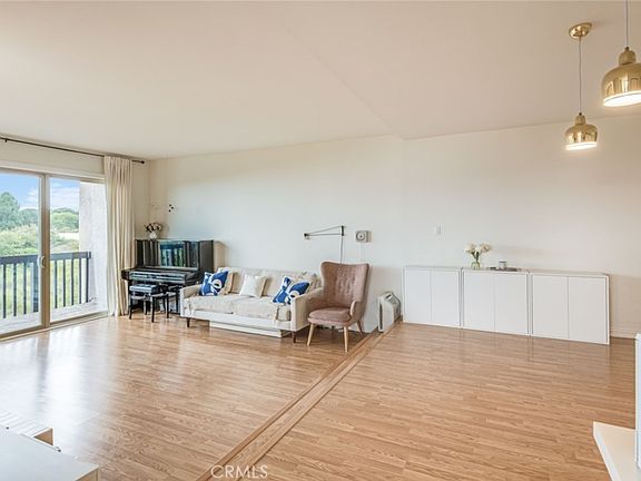 5th image of 29600 Island View Dr APT 106