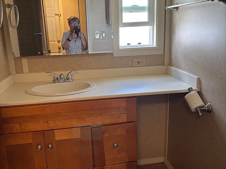 607 Adirondac Ave — Photo 3