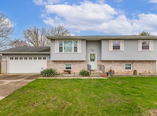 103 Butternut Ct, Hebron, IN 46341