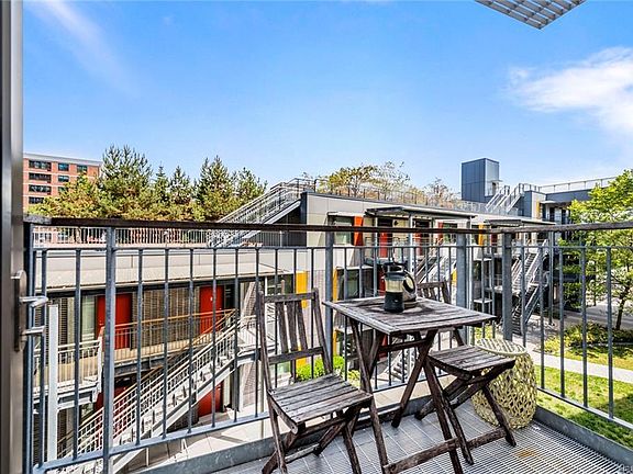 3rd image of 704 Brook Ave APT 3U